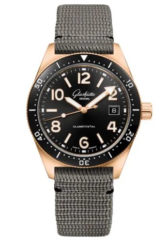 SeaQ Date Red Gold / Black / Synthetic