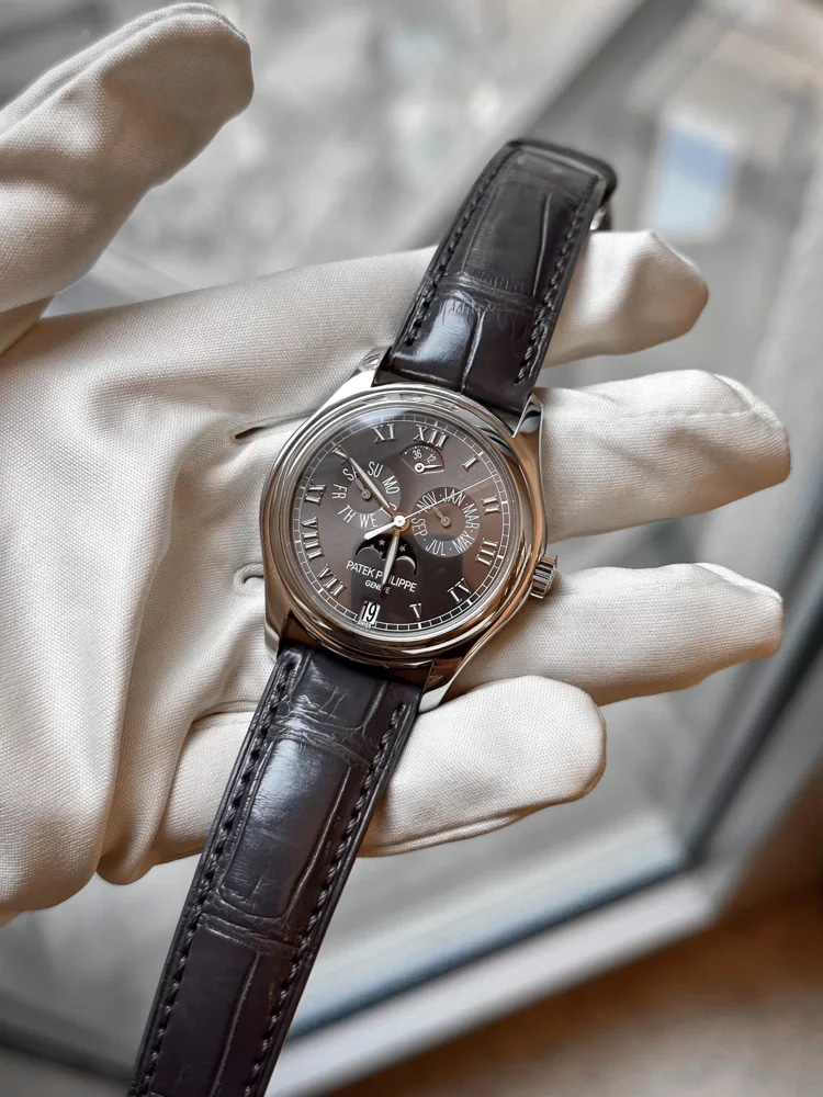 Patek Philippe Annual Calendar 5056P-001, image 1 Patek Philippe Annual Calendar 5056P-001, image 1