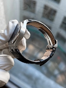 Audemars Piguet Royal Oak Lady 77321ST.ZZ.D002CR.01, image 3 Audemars Piguet Royal Oak Lady 77321ST.ZZ.D002CR.01, image 3