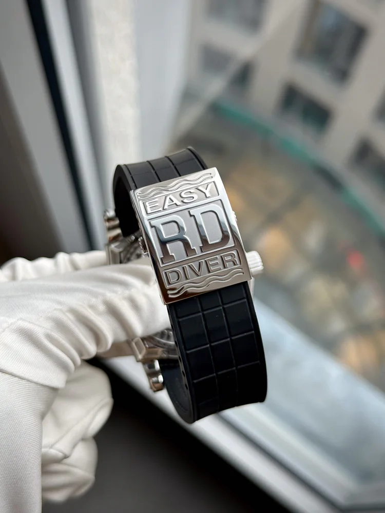 Roger Dubuis Easy Diver Tourbillon, image 5 Roger Dubuis Easy Diver Tourbillon, image 5