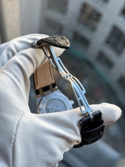 Audemars Piguet Royal Oak Lady 77321ST.ZZ.D002CR.01, image 5 Audemars Piguet Royal Oak Lady 77321ST.ZZ.D002CR.01, image 5