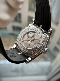 Roger Dubuis Easy Diver Tourbillon, image 6 Roger Dubuis Easy Diver Tourbillon, image 6