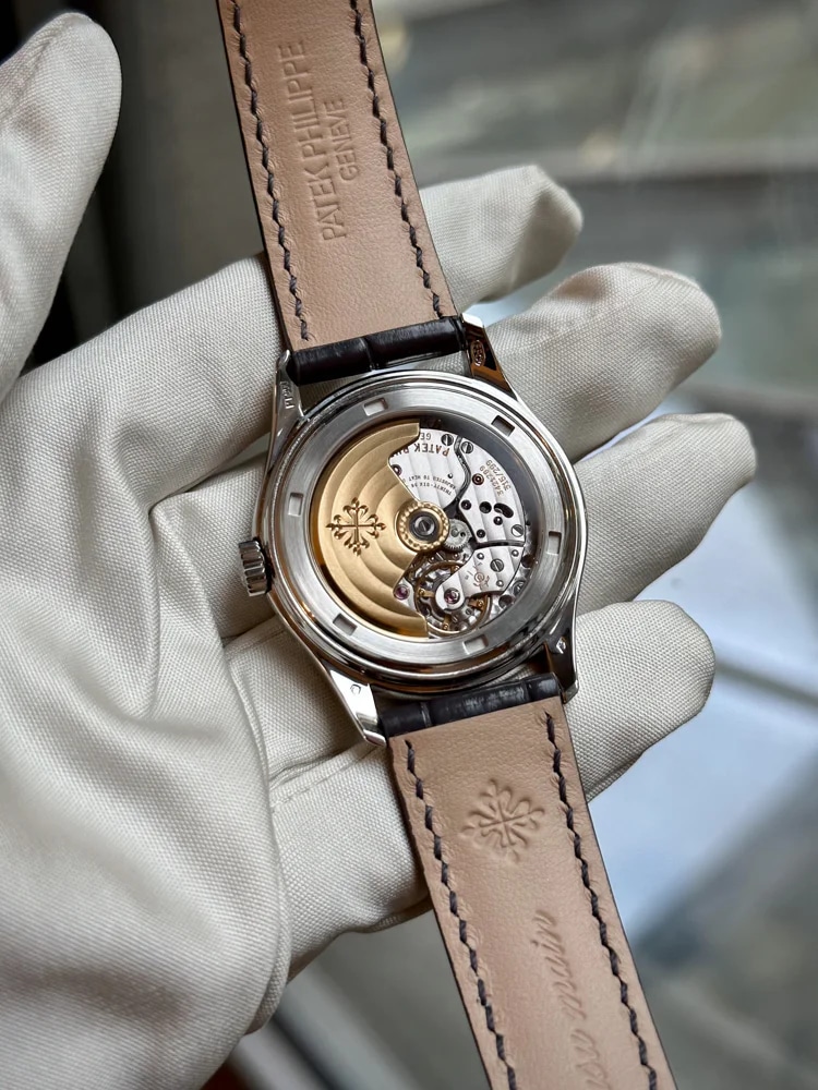 Patek Philippe Annual Calendar 5056P-001, image 6 Patek Philippe Annual Calendar 5056P-001, image 6
